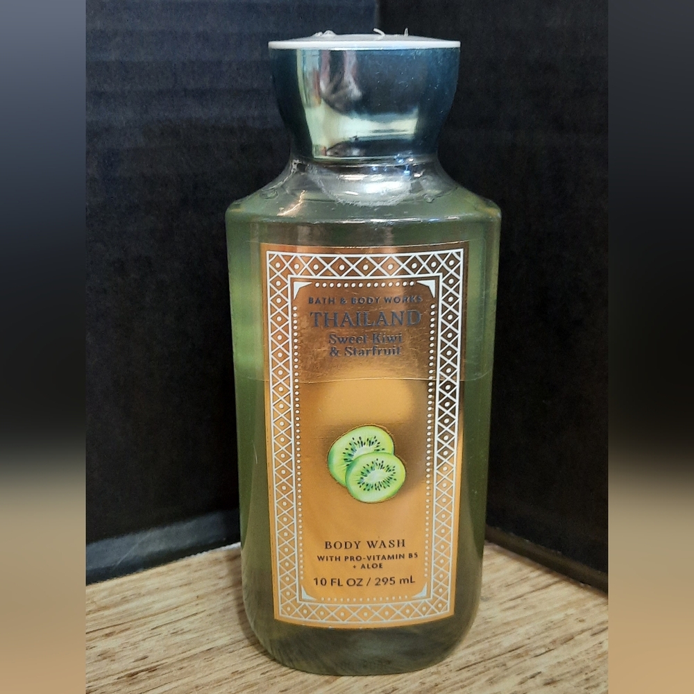 "THAILAND SWEET KIWI & STARFRUIT"